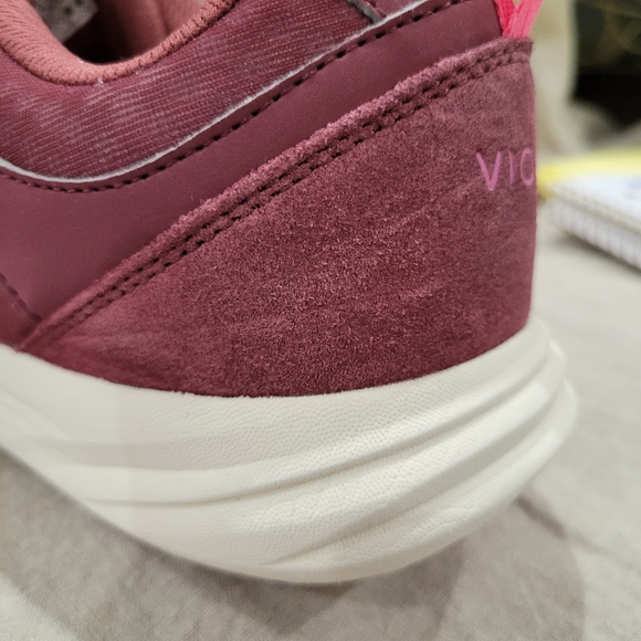 Vionic "Agile Chance" tennis shoes EUC sz 12 - Picture 4 of 7